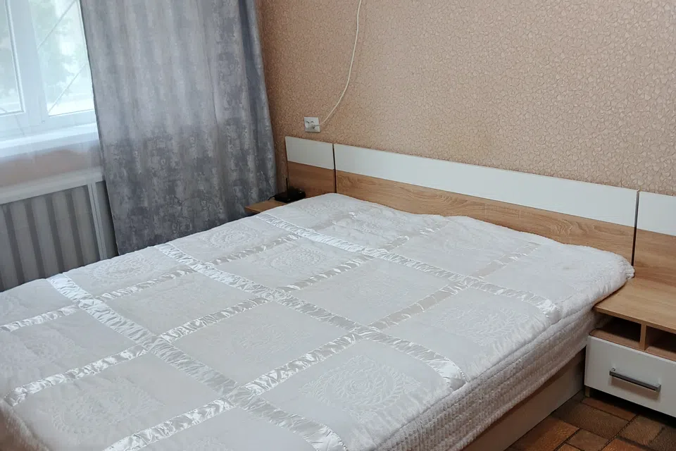 Посуточно 1комн. квартира в центре Керчи. Район Автовокзала.