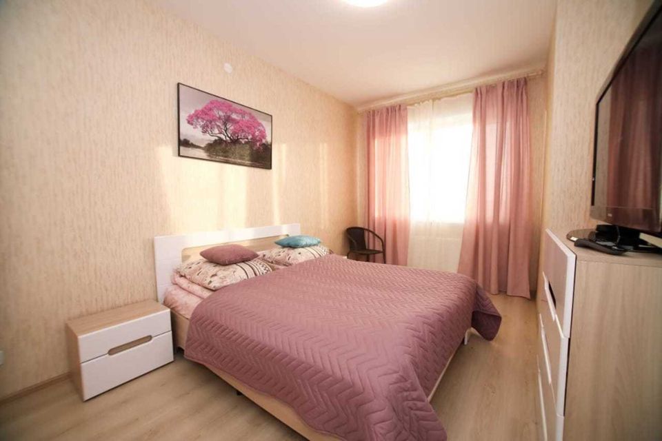 Евродвушка Апарт Гулливер с балконом в центре