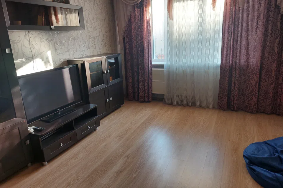 Сдаю комнату в 3комн квартире или квартиру целиком