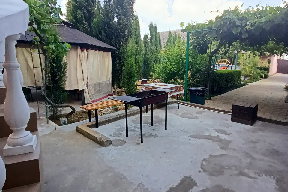 Море , wi-fi , кипарисовый рай 