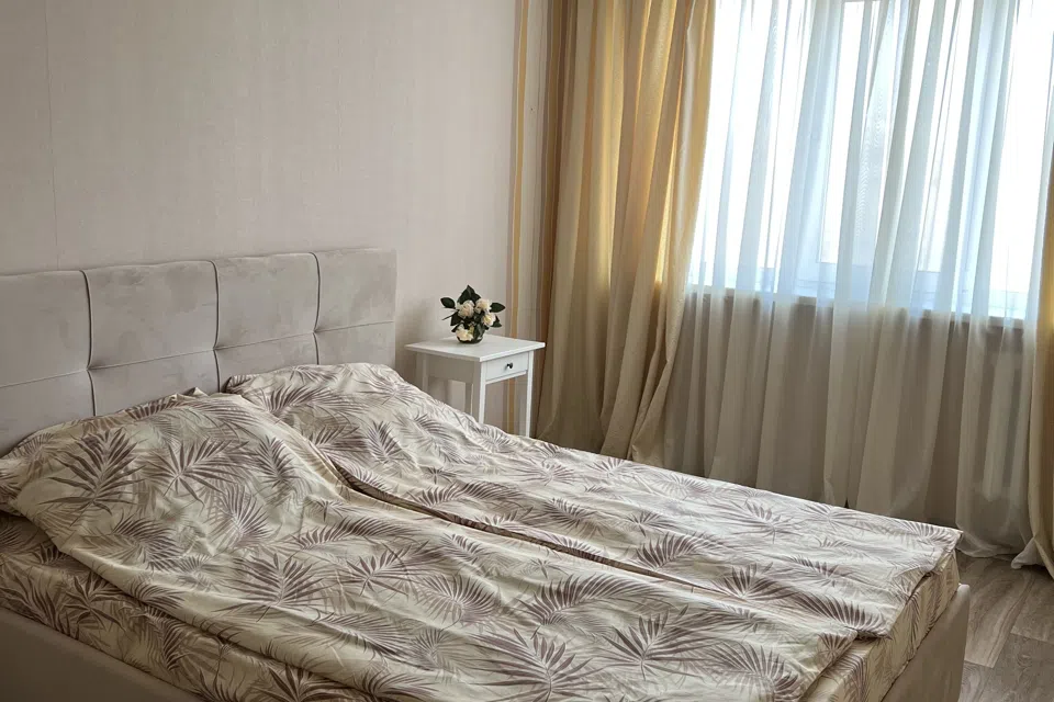 Чистая, уютная квартира возле метро, рядом спортклуб Родина