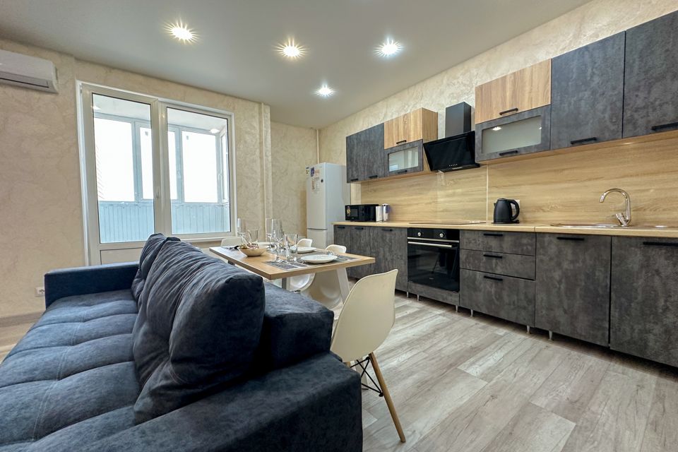 Стильная трехкомнатная квартира с видом на Волгу