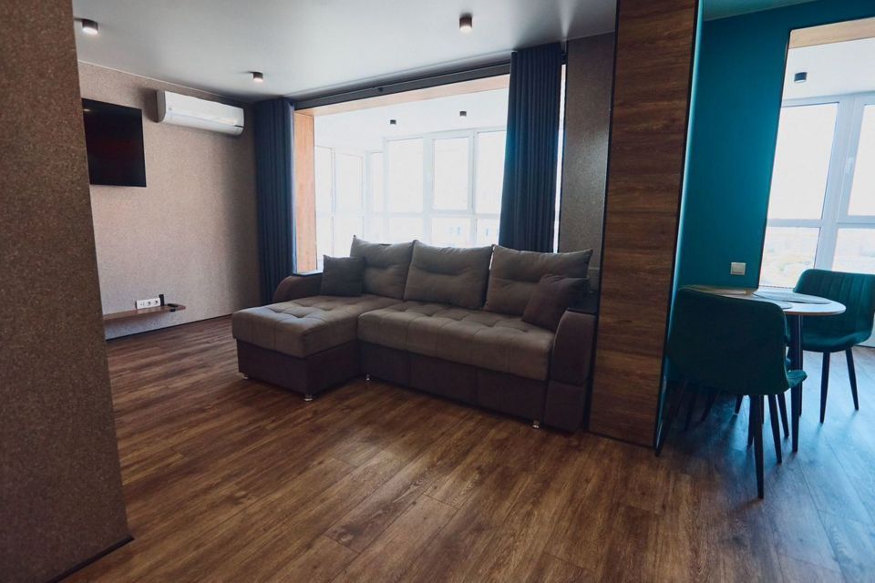 Квaртира-студия в цeнтpе городa с видoм на Китaй