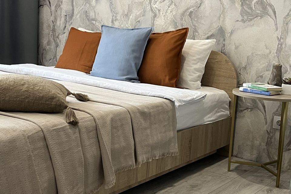 Уютная,современная студия в новом доме на Батальной .