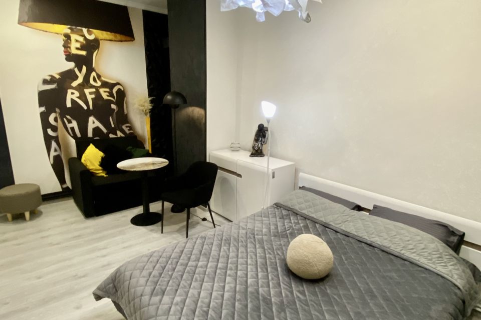 Уютная Квартира в самом   центре города в старинном доме 