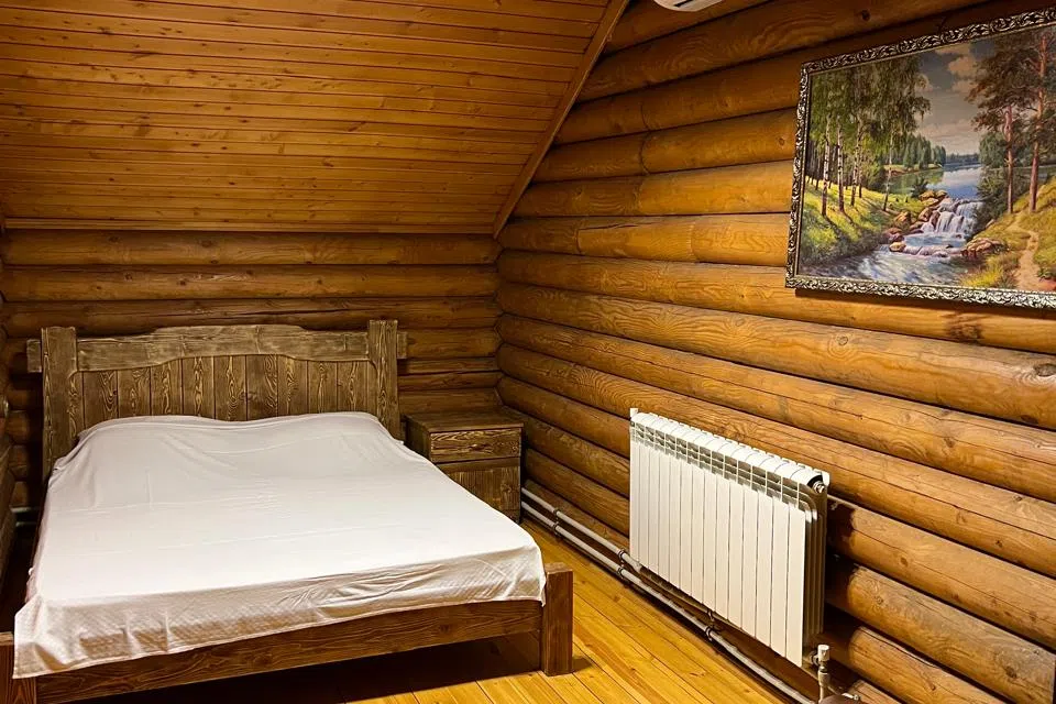 Деревянный сруб с бассейном и баней в Пятигорске