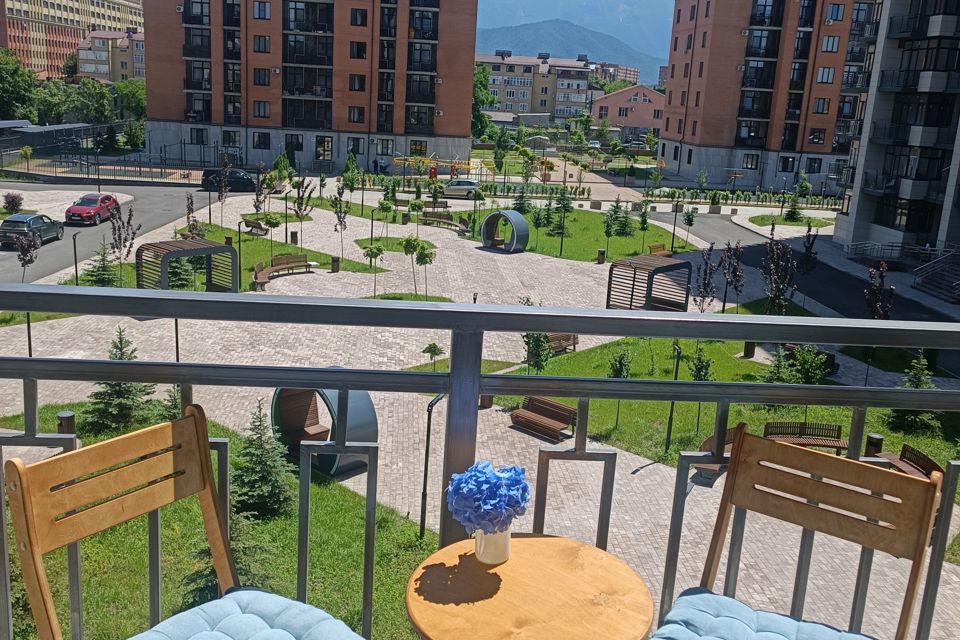 Уютные апартаменты с балконом и видом на горы