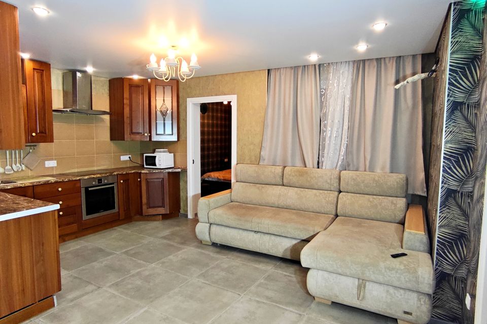 Трёхкомнатная квартира со свежим ремонтом