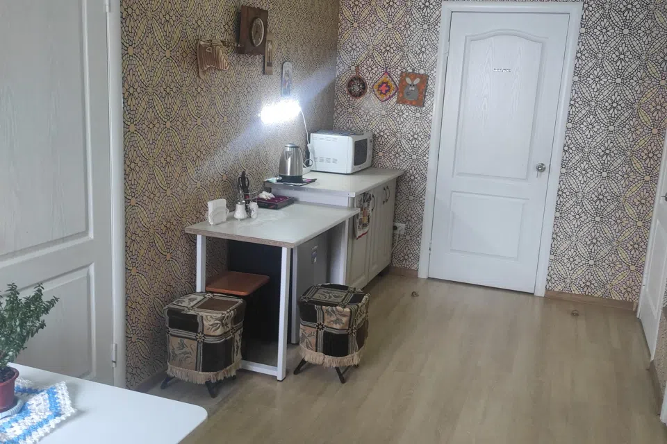 Частный дом с уютными комнатами для отдыха путников и гостей