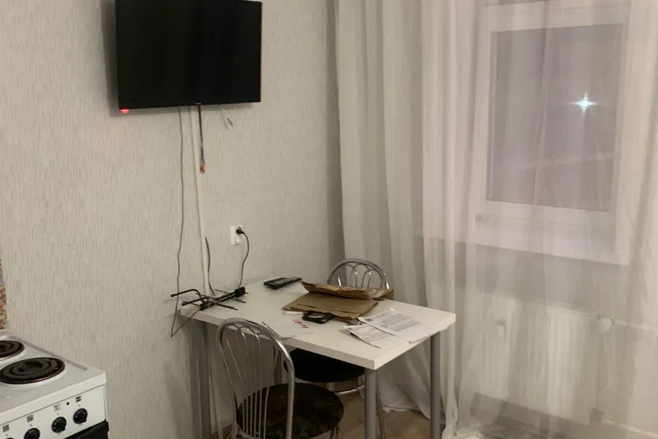 Уютная квартира у Молота.