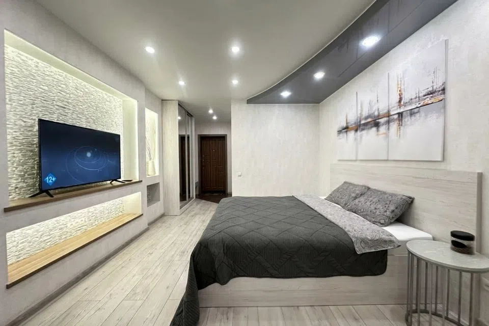 FlatRoom в центре на 14 этаже для 4 гостей