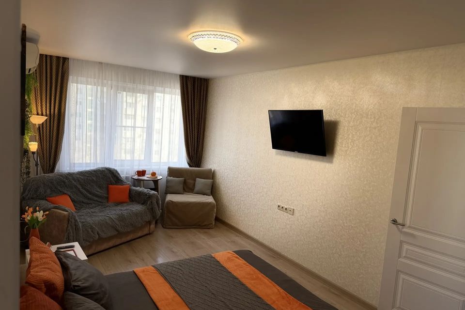 Современная Квартира у Мамаева Кургана и Микрохирургии глаза