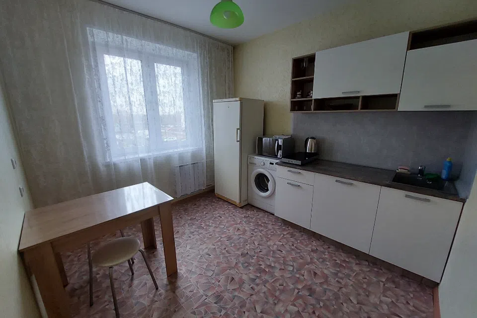 Сдам посуточно 1-к. квартиру 40,5 кв.м.