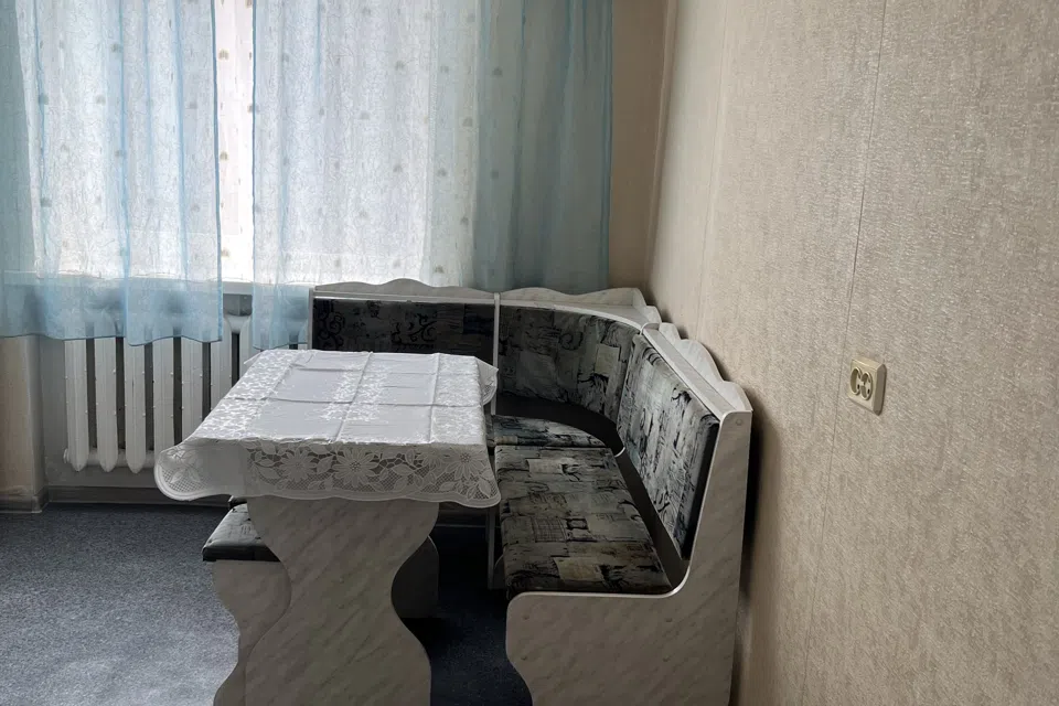 Рядом Военный госпиталь номер 425, есть всё необходимое