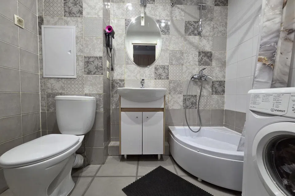 Студия-квартира RoomOnDay в ЖК Саяны-Парк.
