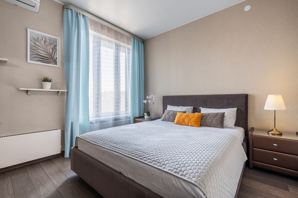 Студия возле ТЦ Планета