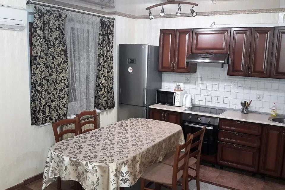 КОМФОРТНАЯ КВАРТИРА В ЦЕНТРЕ УФЫ С ПАРКОВКОЙ