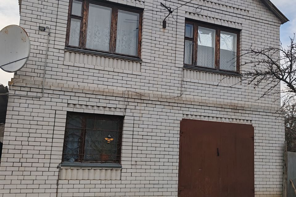 Уютный дом, расположен в тихом месте.