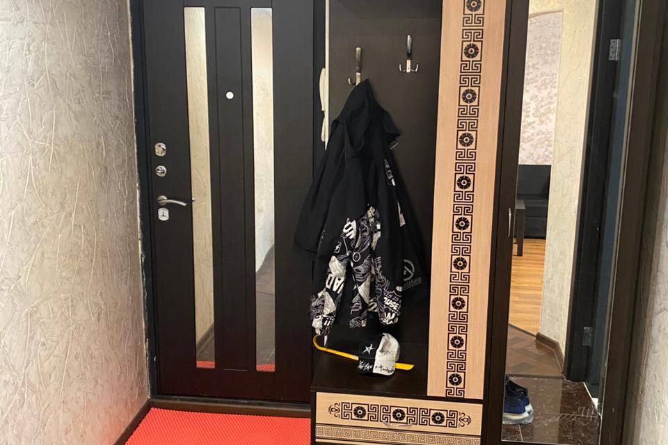 Комфортная просторная квартира с новой кроватью, диваном...