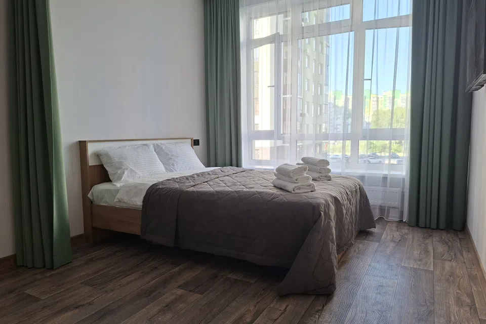 Квартира с видом на парк, рядом с ледовой ареной