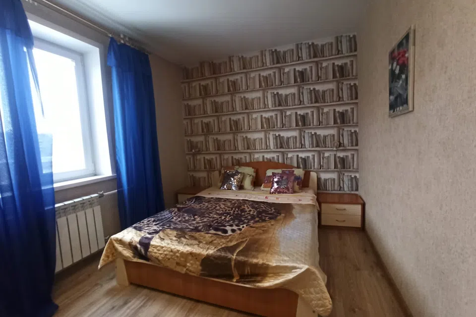 Взлетная , рядом с Т.Ц. Июнь, Планета, автовокзал