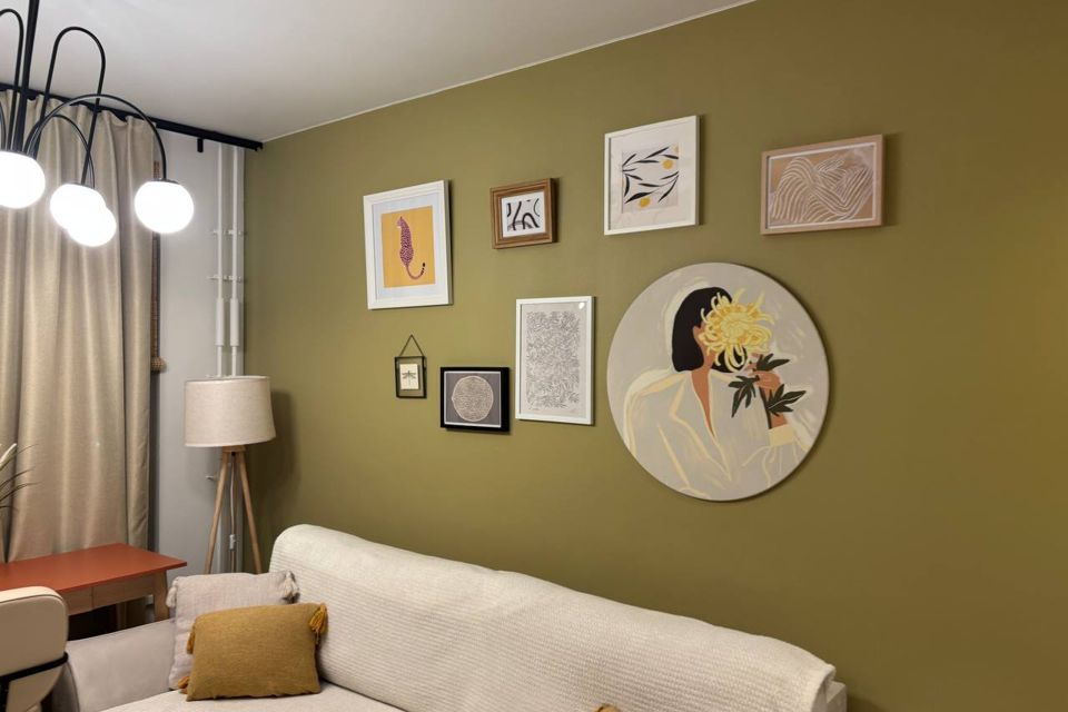 Чистая, светлая студия в центре посуточно.