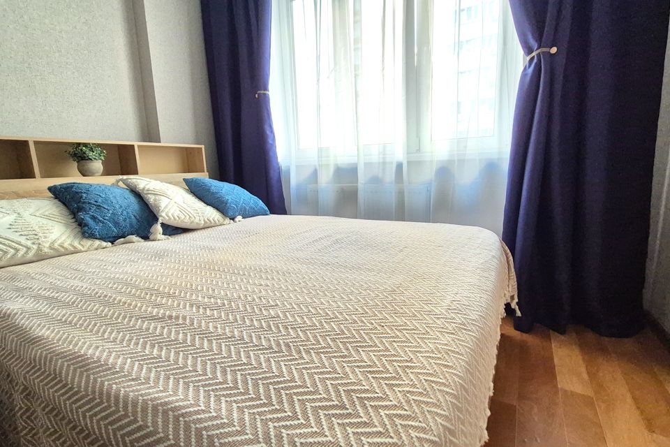 Квартира просторн с тремя раздел спальными мест парк Галицк