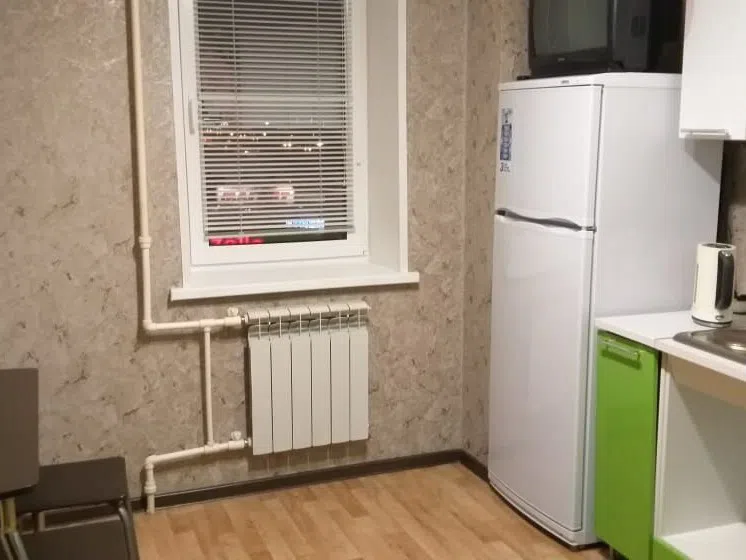 Посуточно 1-комн. кв.  , р-н Лед.Дворца,М-н Солнечный,12