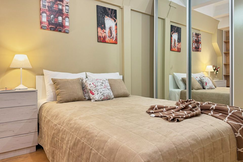 Живи лучше, чем дома. Бронируй