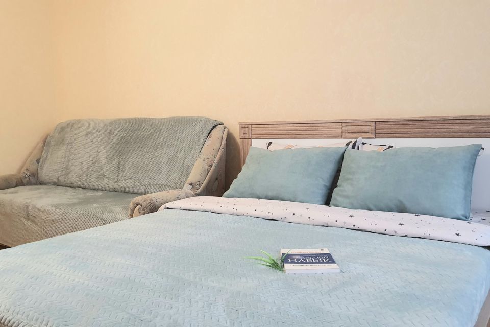 2 комнатная квартира с двумя двуспальными кроватями 