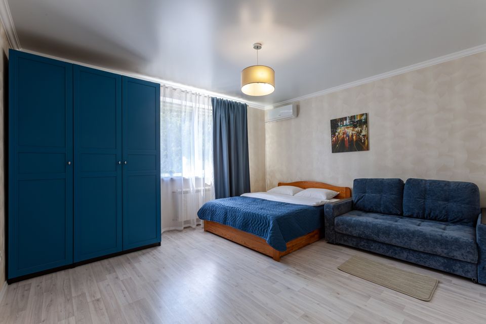 Уютная 2-к квартира в географическом центре на Лукачева 10