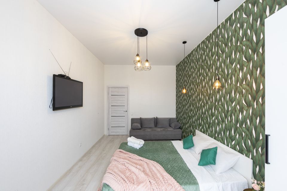 Европейский возле аквапарка и центра