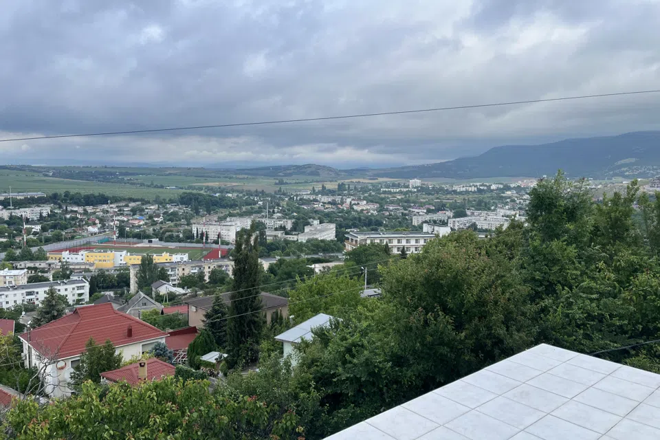Дом с видом на горы 