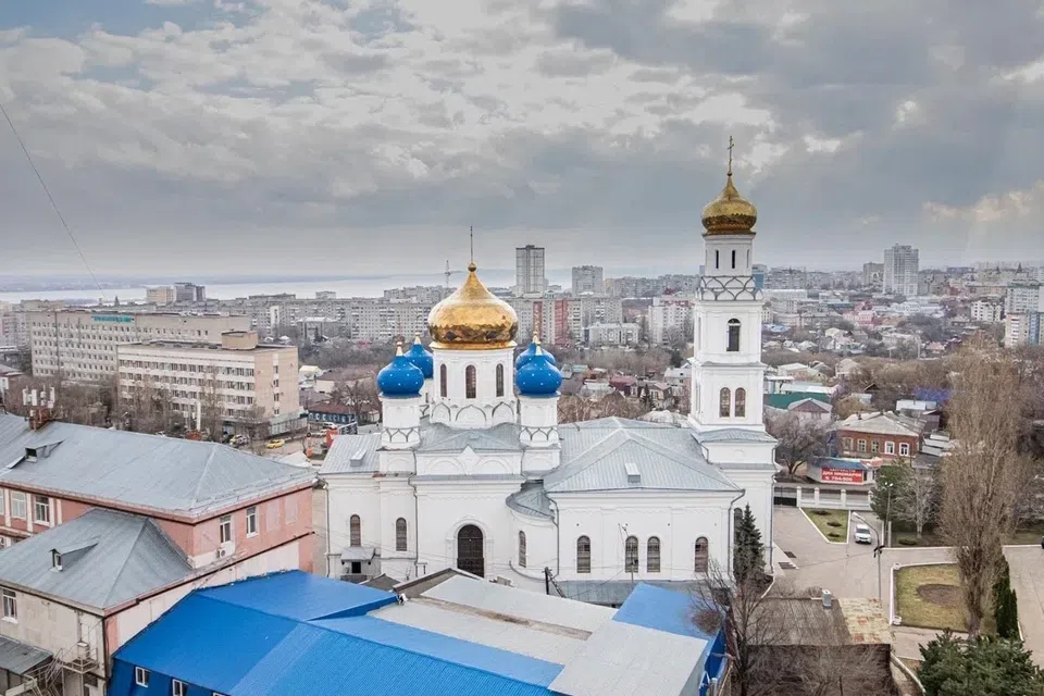 Квартира с видом на город и р. Волга