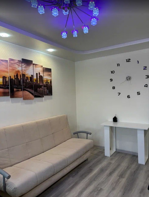 Уютная двухкомнатная квартира на Холмах