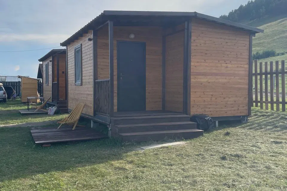 Сдается домик 20 м2 в п. Большом Голоустном. 