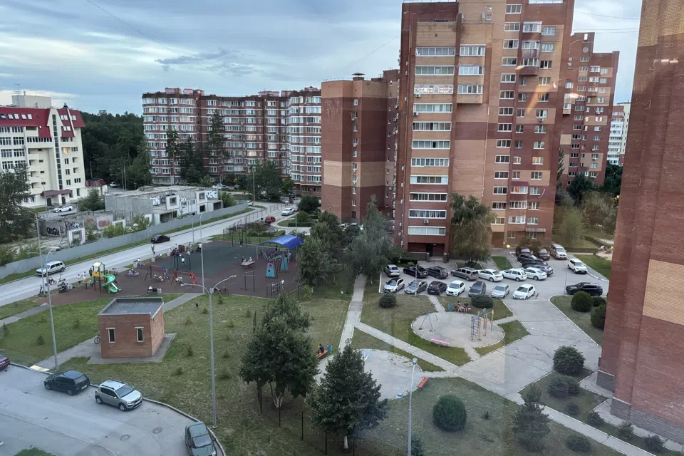 Двухкомнатная квартира рядом с лесом на 40 лет Победы 5В