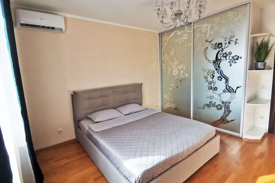ATMA HOUSE-В шаговой доступности гипермаркет Окей