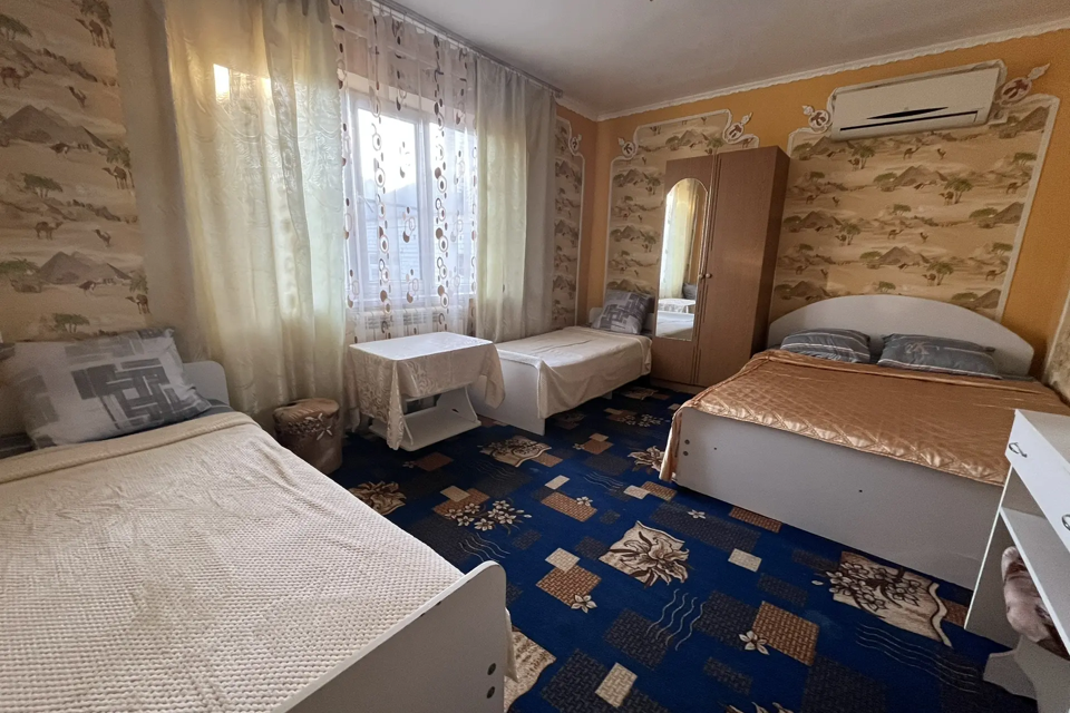 Комната у моря 8