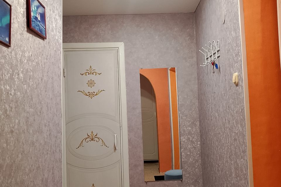 С видом во двор