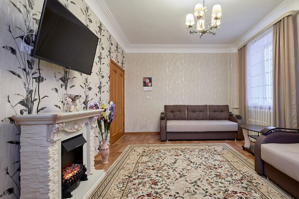 Уютная квартира с видом на сквер.