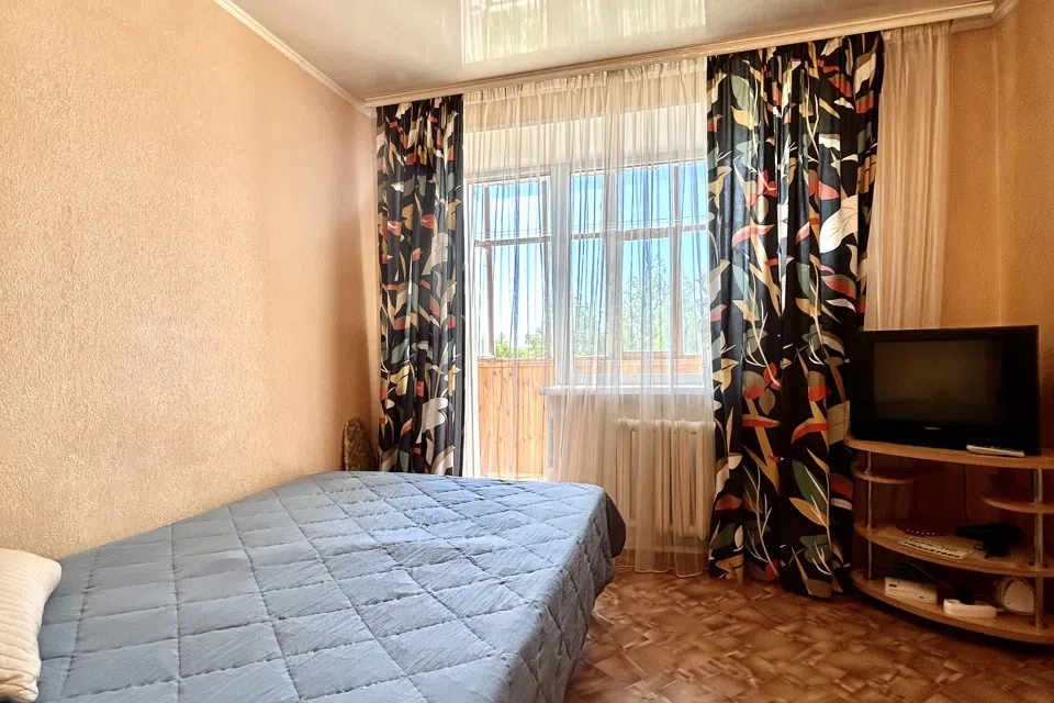 Малогабаритная бюджетное жилье у метро  