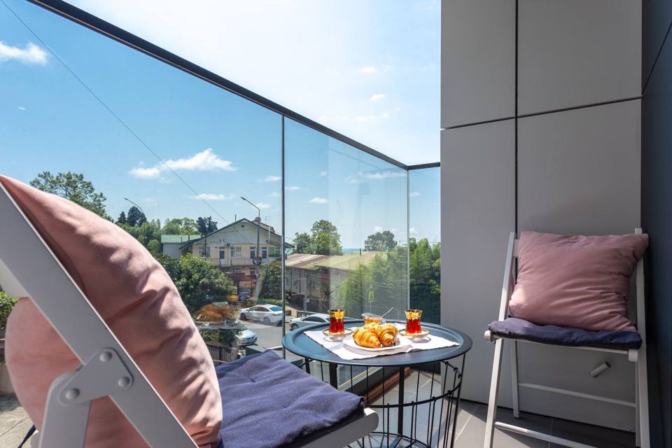 Квартира с балконом у парка Дендрарий Фестивальный Lamare 