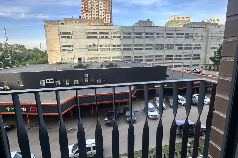 Водный стадион метро 5 мин