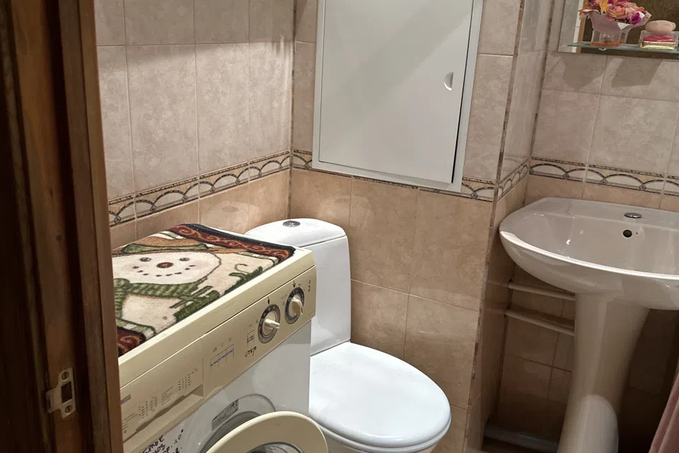 1 комнатная квартира рядом с метро