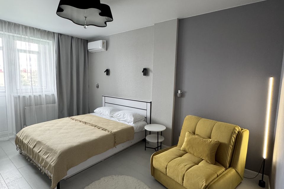 Стильная квартира на озере