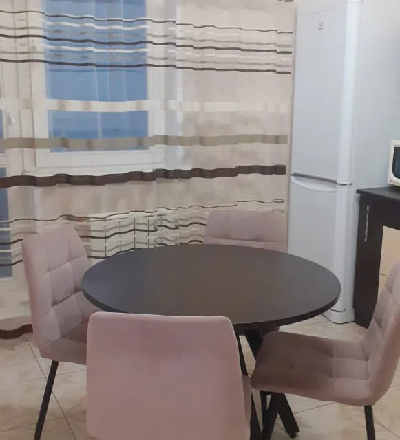 Двухкомнатная квартира рядом с ТРЦ Планета