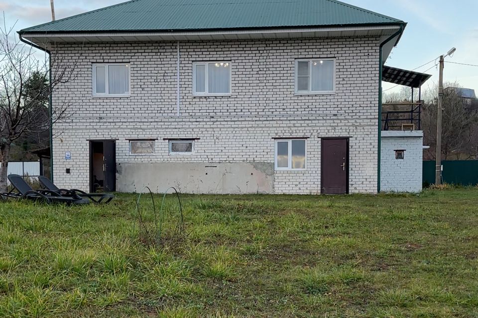 Дом с прудом. Посуточная аренда дома с баней.