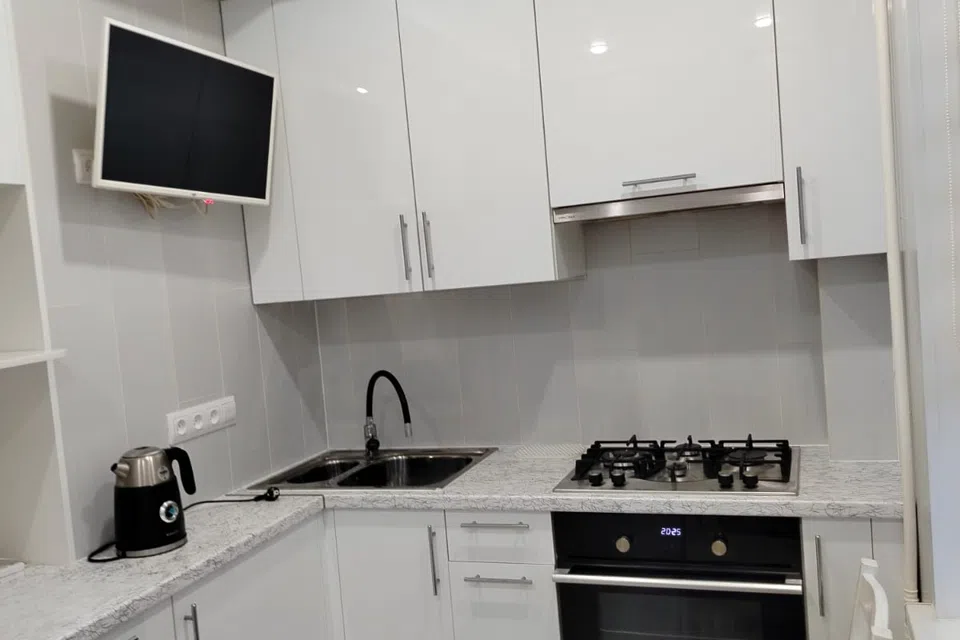 Современная квартира у метро 15 минут до Невского