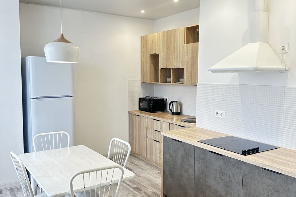 Уютная двухкомнатная квартира рядом с жд вокзалом 